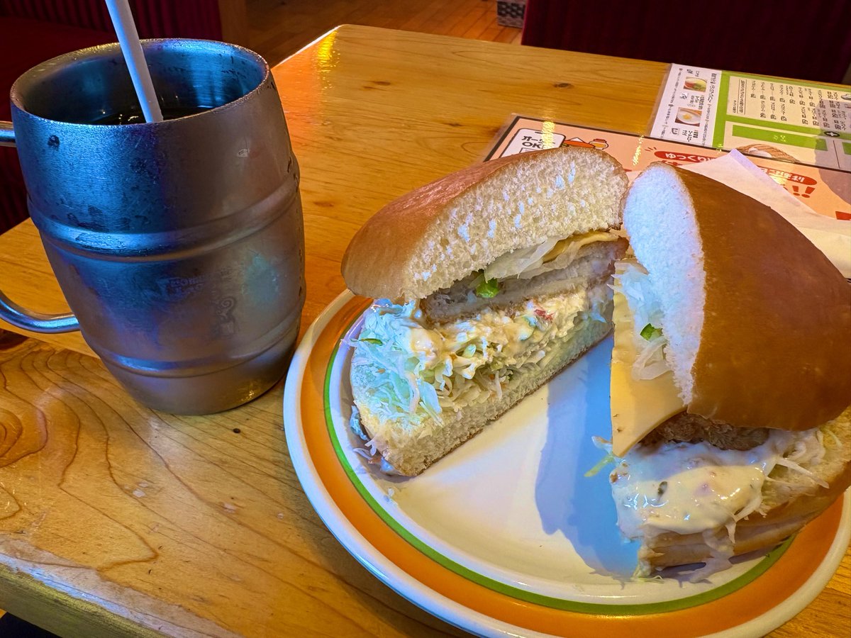 U_YAN's tweet photo. 夜勤明け🌙→☀️
久しぶりの晴れの朝でも
安定のコメダモーニング☕️🍔

本日は10月の車検前に見積もりを貰いに
SUBARUディーラーへ🚙💨

仮眠してからお出かけ😪

まだまだ飽きのこないBRZに乗り続ける！ https://t.co/ONGZG2TkuY