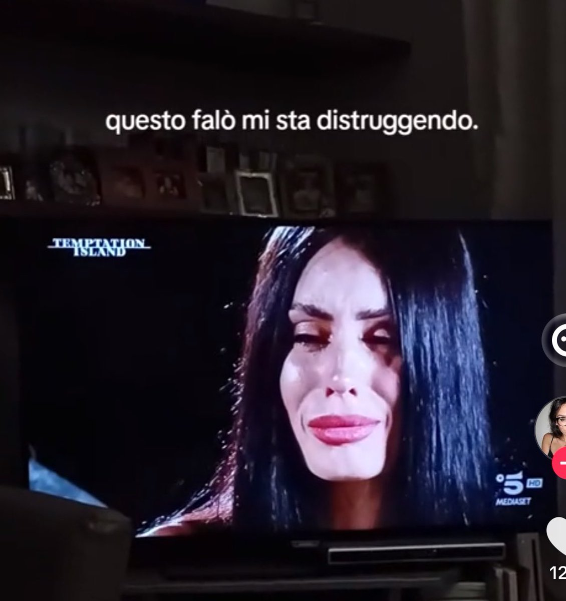 laasof11's tweet photo. le cose MALATE che sto leggendo su tik tok sul falò di confronto tra sara e gabriele. Far passare la loro relazione e le loro reazioni come un “esempio” è davvero tossico, queste ragazzine devono smetterla di idolatrare persone così. 

#temptationisland https://t.co/41jGCFMbeE