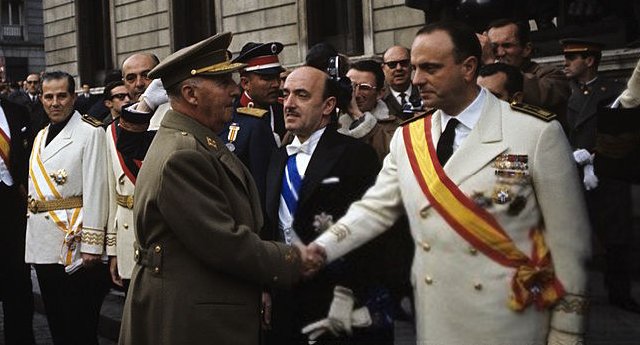 NanclaresAlex's tweet photo. @Apu_elrojo En España los fascistas siempre han tenido un partido y un dirigente político, lo que pasa es que lo blanquearon con la transición. https://t.co/tojJdjB8LY