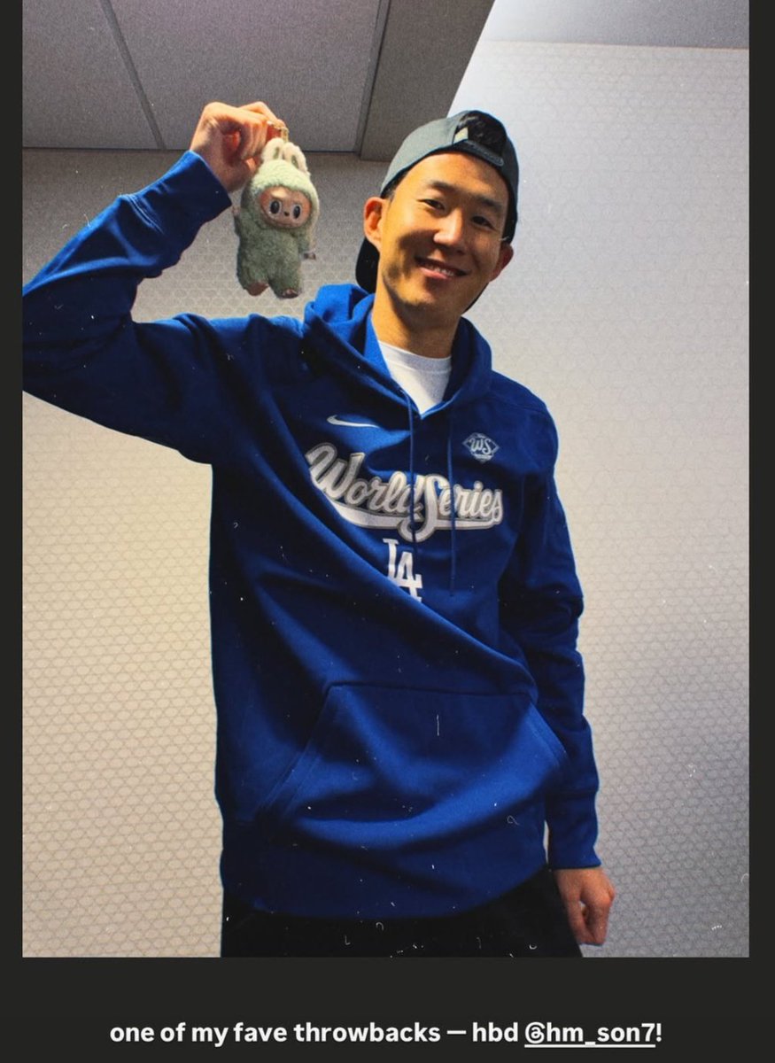 mari_mavi5's tweet photo. She made Son take a picture with a Labubu! 😅💙 https://t.co/qIS0IpD2km