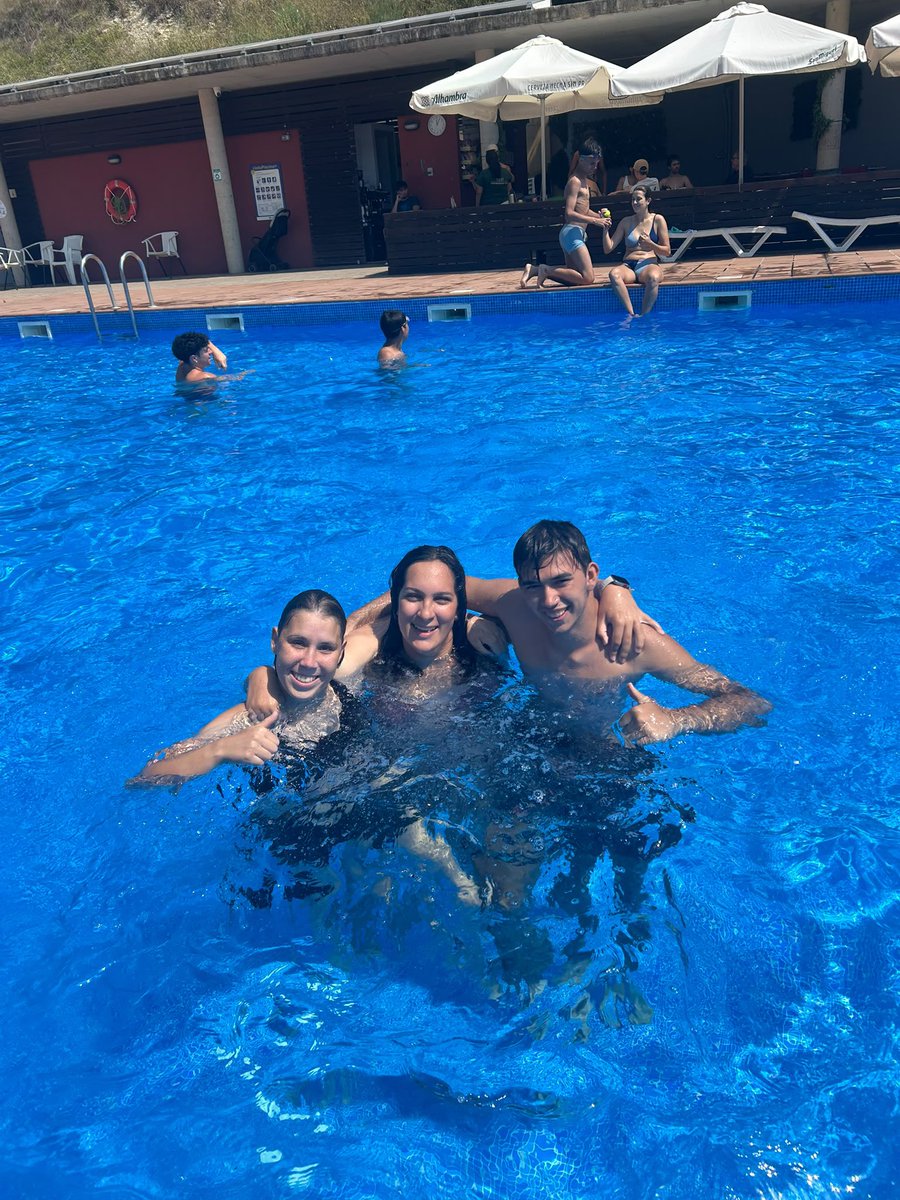 ActivitatsacidH's tweet photo. Setè dia, excursió amb autocar i tren del Ciment a la Pobla de Lillet, piscina i joc online “Antoni Gaudí”, Jardins Artigas i audiovisual de Castellar de n’Hug, joc de nit “El Castell”.

@acidH_IL #FIL #DIL 
 @activitatsacidh 
@GMultiesports @bcn_gracia @independent_gracia https://t.co/vTRyBL2JE3