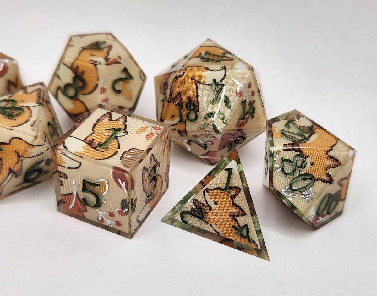 Sinnamon_Dice's tweet photo. Fall Foxes with Sage Green Numbering 🦊
#dnd #ttrpg #handmadedice #dice #dungeonsanddragons https://t.co/CJNcxj9Gbt