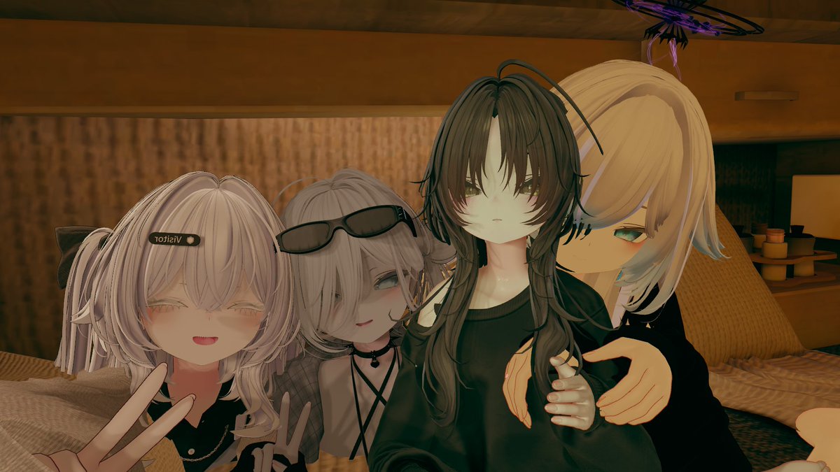 chikaze_vrc's tweet photo. ぷちルルネ集会inメゾン荘をするなど活動は多岐に渡る https://t.co/RuxV33X8hY