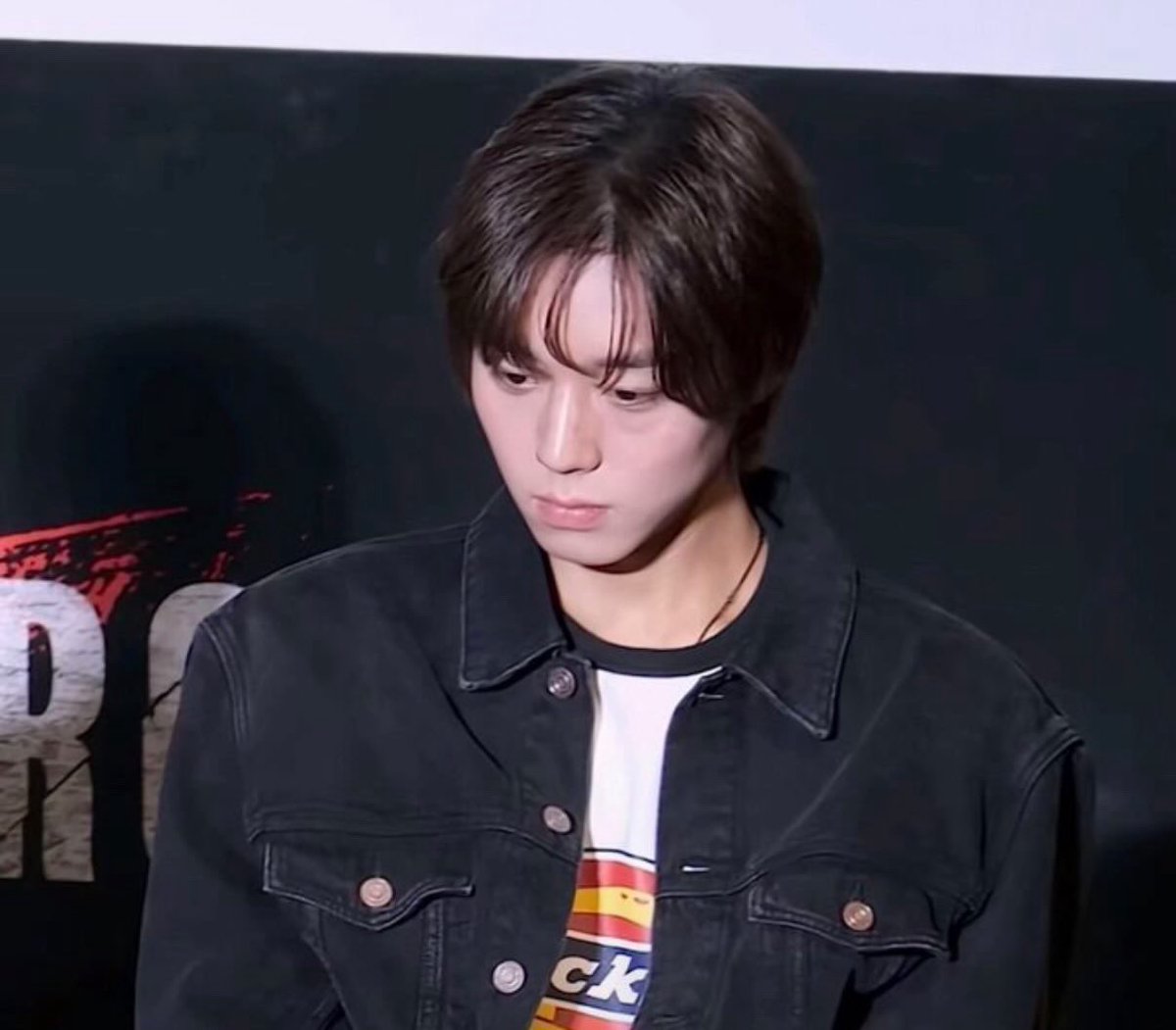 wdliesh's tweet photo. “jihoon dgaf about him” meanwhile that’s him before and after hyunwook showed up https://t.co/9PKfrw54J7