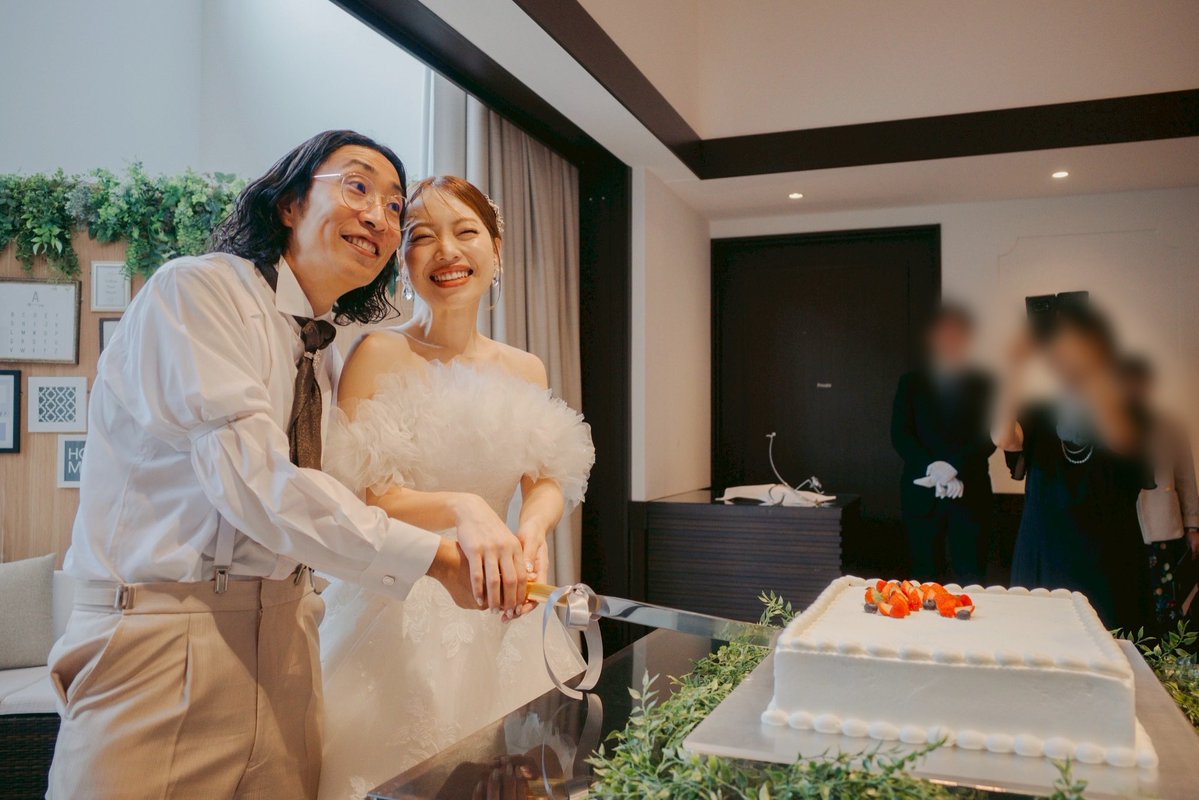 anna_iskw's tweet photo. 結婚して5年目！遅くなりましたが結婚式を挙げました💒家族3人でゆってぃ衣装を着たり楽しい1日になったよ！

衣装提供 #UNIVERSALOVERALL さん
ありがとうございました🥹🙏 https://t.co/1houi0aA26