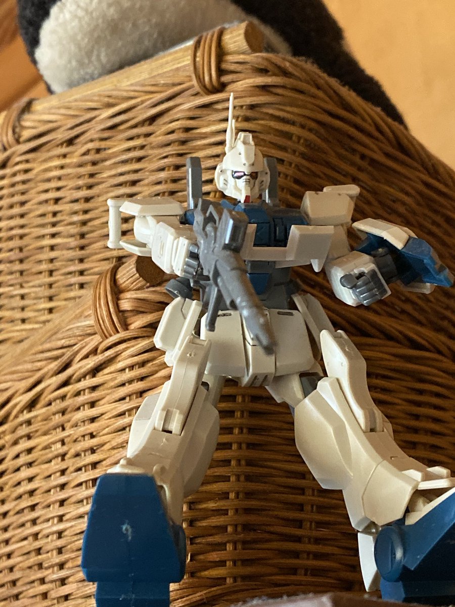 jokerameizing's tweet photo. そういえば昨日7/8はガンダムの日だったけれど今日7/9は陸ガンの日とかでは無いのか https://t.co/jYlNGqEwZt