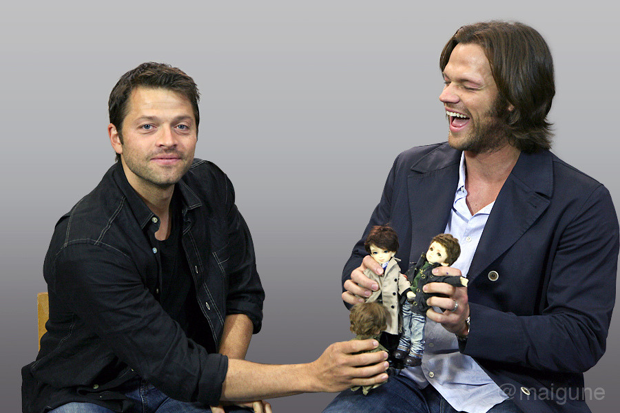 Itoolikepumpkin's tweet photo. Look where Misha put Sam; look at Jared's reaction. 
Sastiel crumbs 🥰🤣 https://t.co/quBYECC86K