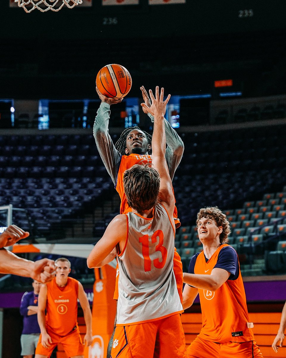 Clemson Basketball tweet media