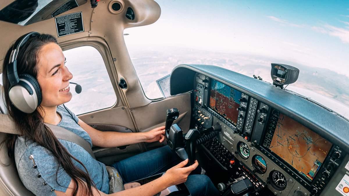 1045thecat's tweet photo. Student Pilot Lands Plane Alone After Instructor Jumps Mid-Flight | 104.5 The Cat https://t.co/Im9hDbzJLl https://t.co/mJBdG6nWhV