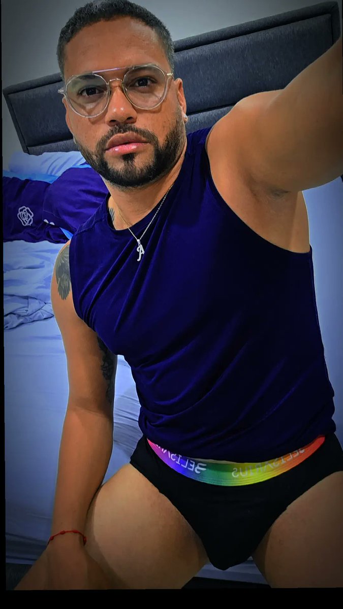 M2020victor's tweet photo. Ombligo de semana https://t.co/M6DVoAw7uB