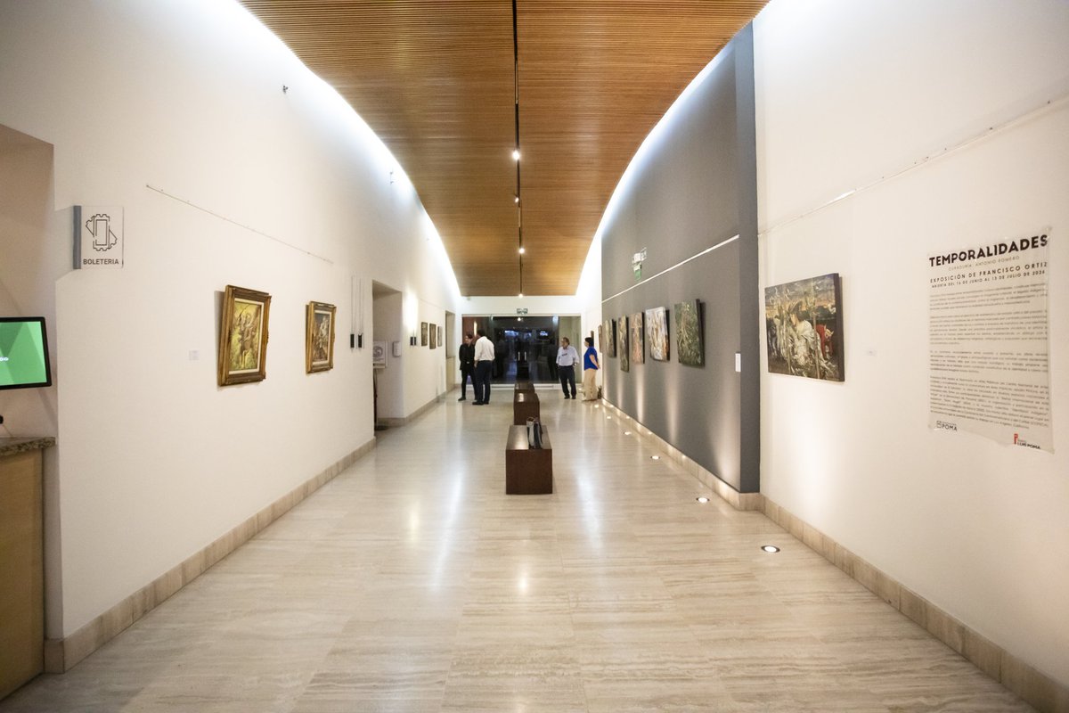 TeatroLuisPoma's tweet photo. 🖼️ Dos exposiciones completan el #Acto3:
El 15 de julio inauguramos Materia, de Tomo Kobayashi y Lourdes Calero, un diálogo entre cerámica y cultura mesoamericana.
Y para cerrar, el tradicional mural estará a cargo de Madjwe Linares con una nueva perspectiva del superhéroe. https://t.co/2jBpYvLj2z