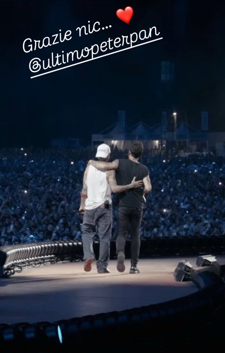 Giusy_Ultimo's tweet photo. ci sono persone che ti tendono una mano quando ancora non sei niente per il mondo, e forse neanche per te stesso. ❤️‍🩹 https://t.co/SLmfoCFSXB