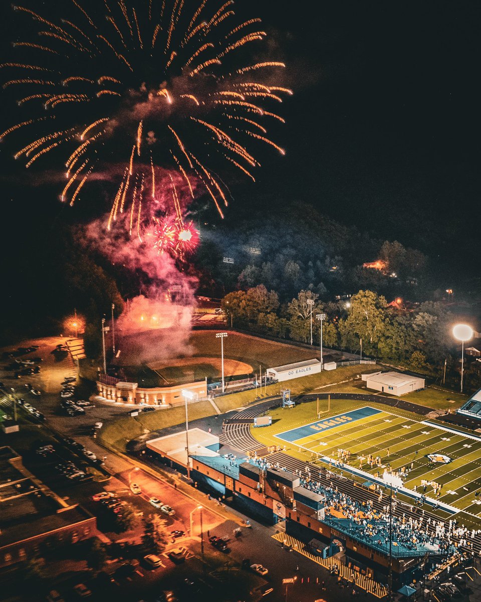 Coachweiss30's tweet photo. 50 days away from Kickoff‼️🏈⏳ https://t.co/LTLRM3Y4z4