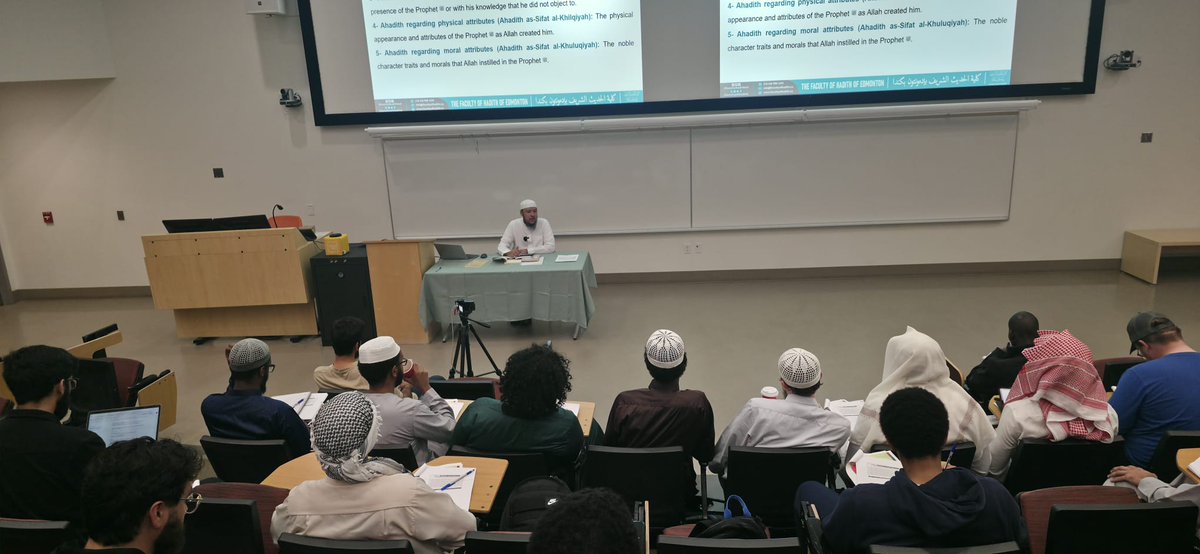 facultyhadithed's tweet photo. صور من الحضور في الدورة العلمية عن (تاريخ السنة) لكلية الحديث الشريف بإدمونتون بكندا المقامة في جامعة ألبرتا

Pictures from the comprehensive course on (The History of the Prophetic Sunnah) organized by the Faculty of Hadith of Edmonton at the University of Alberta https://t.co/DYZEQeKpmA