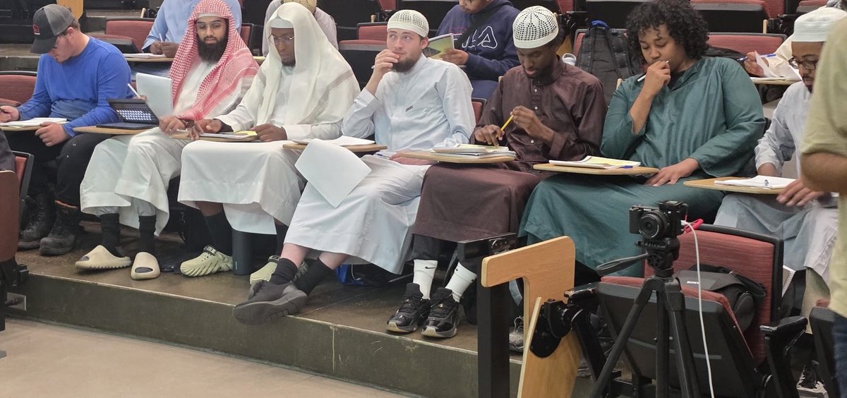 facultyhadithed's tweet photo. صور من الحضور في الدورة العلمية عن (تاريخ السنة) لكلية الحديث الشريف بإدمونتون بكندا المقامة في جامعة ألبرتا

Pictures from the comprehensive course on (The History of the Prophetic Sunnah) organized by the Faculty of Hadith of Edmonton at the University of Alberta https://t.co/DYZEQeKpmA