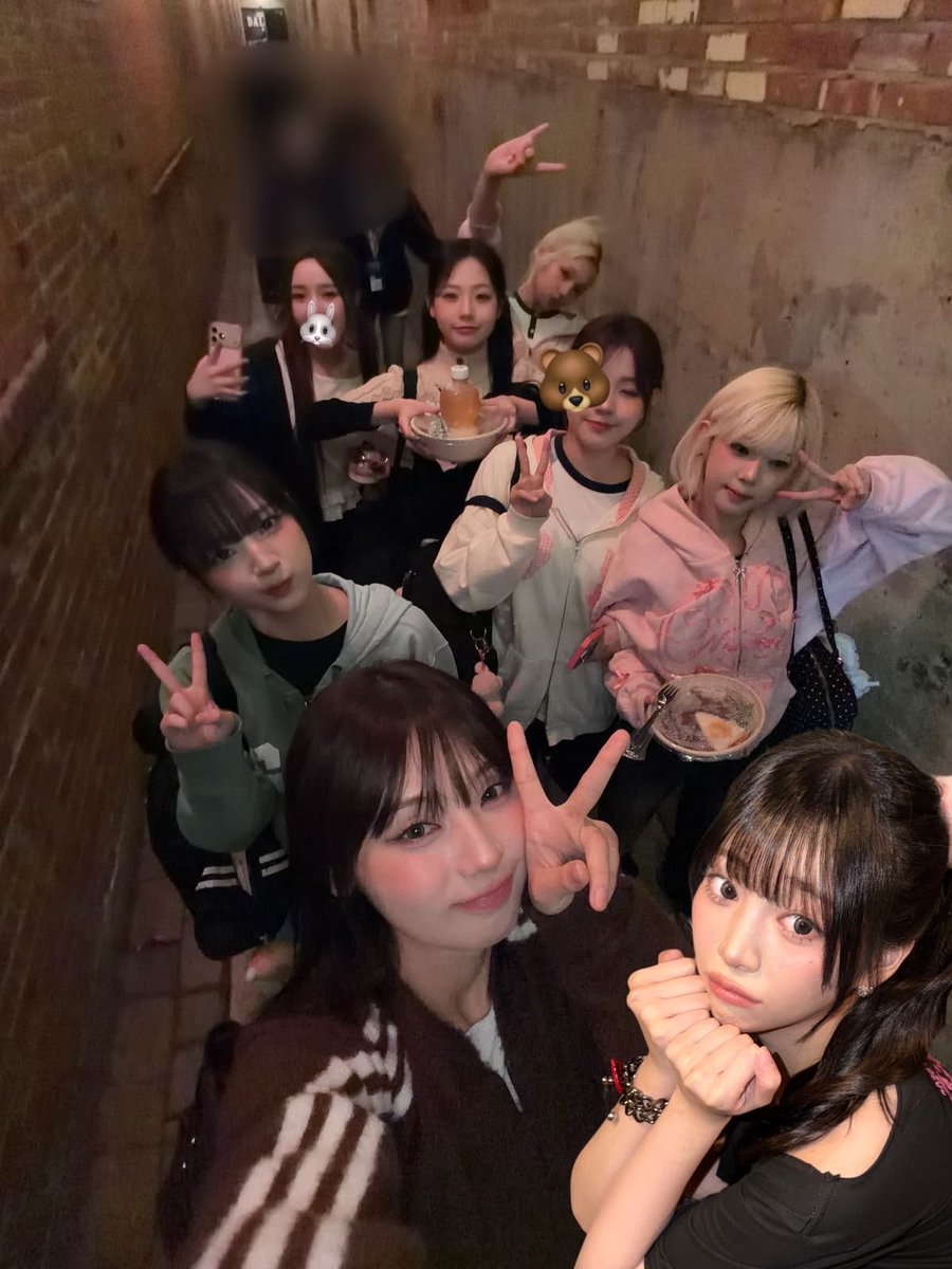 BBaby688559's tweet photo. It’s been more than a month since Yoona went on haitus. Can we please get an update. Do not leave as hanging. Specially these days were moments with OT8 seems to be slowly and slowly slipping away from us. Release a statement now!

#YOONA
#UNIS #유니스
#FnF_Issue_A_Statement_Now https://t.co/PjQX5wjRjS