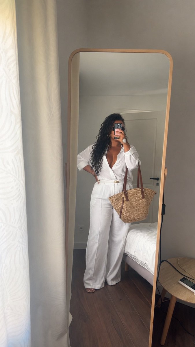 theonlysbae's tweet photo. Outfit Marbella au final … 🫂🇪🇸 https://t.co/BxmSWy01bG