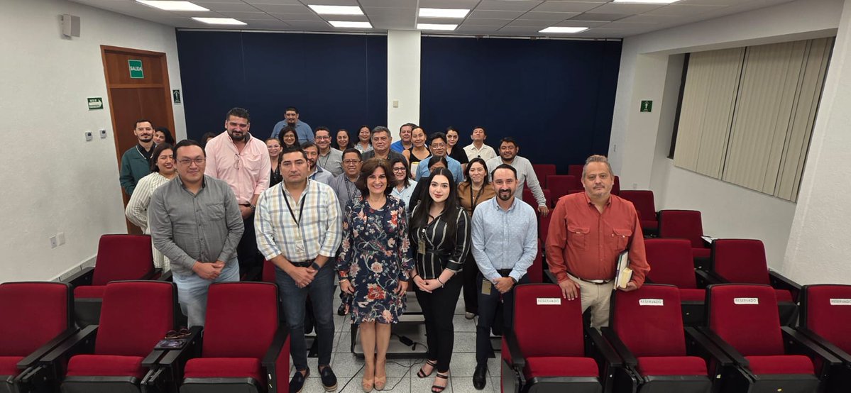 Ifdpyucatan's tweet photo. La Titular de la Delegación Yucatán del IFDP, Lic. María A. Lanz Gutiérrez de Velasco, acompañada del personal de la Delegación, participó en una jornada de capacitación impartida por Transparencia para el Pueblo de Yucatán.
 #IFDP #IFDPYucatán #TransparenciaParaElPueblo https://t.co/JW4aInHwyh