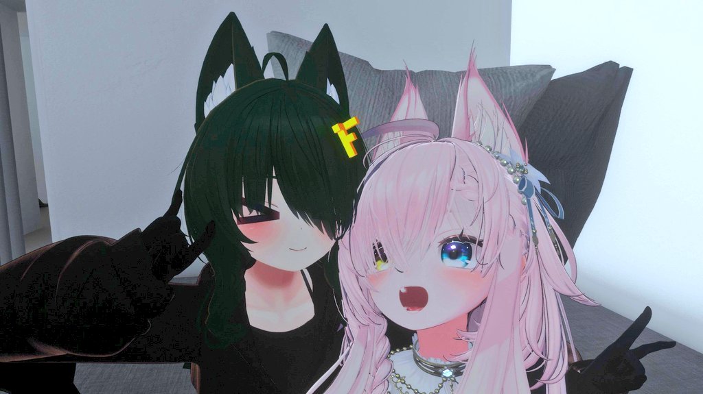 Amano_X_Aile's tweet photo. おはおはにぁ〜

おとといのしゃしーん！
える、フレンドさんたちとおはなしぽえぽえ！
趣味や楽しいことのお話で盛り上がりました。
この前、ゆにばーさるすてぅでぃお・じゃぱーん行ってきて、楽しかったのですっ！
また行きたいなぁ〜♪

今日から週も後半！
ぼちぼちぽえぽえるんばるんばぁ～ https://t.co/cHQr0GawBK