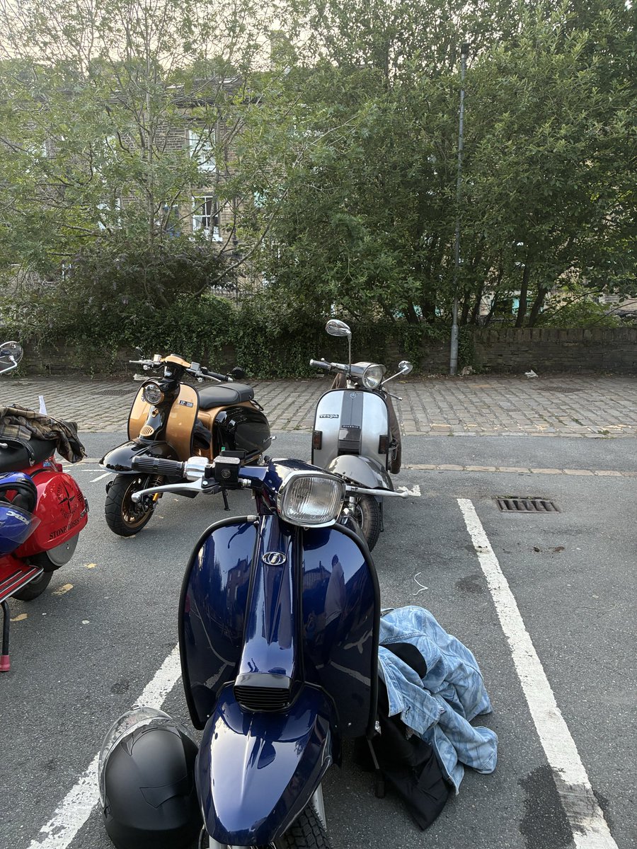 ValleyScooterCl's tweet photo. Just a short ride tonight. #Lambretta #Vespa #RoyalAlloy https://t.co/AW9350m2TT