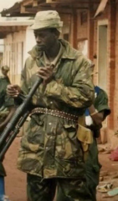 Inkotanyi_Imena's tweet photo. Turibuka Umunyabigwi, Intwari 💔🇷🇼

Turibuka Nyakwigendera Colonel Théogène “Tiger One” Bagire (RPA 0008), umwe mu ntwari z’indashyikirwa zagize uruhare rukomeye mu rugamba rwo kubohora u Rwanda no guhagarika Jenoside yakorewe Abatutsi.

Yari Commanding Officer wa 7th Mobile Force (7th Bat). Ku wa 22 Gicurasi 1994, yayoboye igitero cy’amateka cyatumye Ingabo z’Inkotanyi zigarurira ikigo cya gisirikare cya Kanombe n’Ikibuga cy’Indege cya Kigali. Iyo ntsinzi yafunguye amayira yo kwihutisha urugamba rwo kubohora Kigali n’u Rwanda muri rusange, ndetse inafasha Ingabo z’Inkotanyi kubona intwaro n’ibindi bikoresho bya gisirikare byari bibitse muri icyo kigo.

Col. Théogène “Tiger One” Bagire yitabye Imana azize uburwayi, asiga umurage w’ubutwari, ubwitange n’urukundo rw’igihugu ukomeje kubera Abanyarwanda isomo rikomeye.

Turamwibuka. Turamushimira. Izina rye rizahora mu mateka y’u Rwanda.

Ruhukira mu mahoro, Ntwari. 🕊️🇷🇼