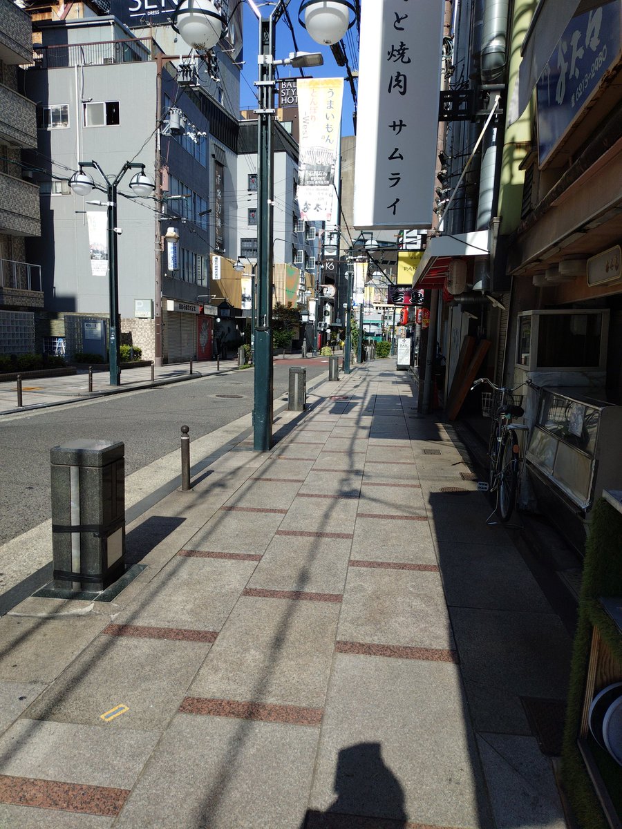 1057Mevius's tweet photo. おはようございます_(_^_)_
今日の朝の道頓堀です
今日は暑くなりそうです
こまめな水分補給を！m(_ _)m https://t.co/C94LGpRrmS