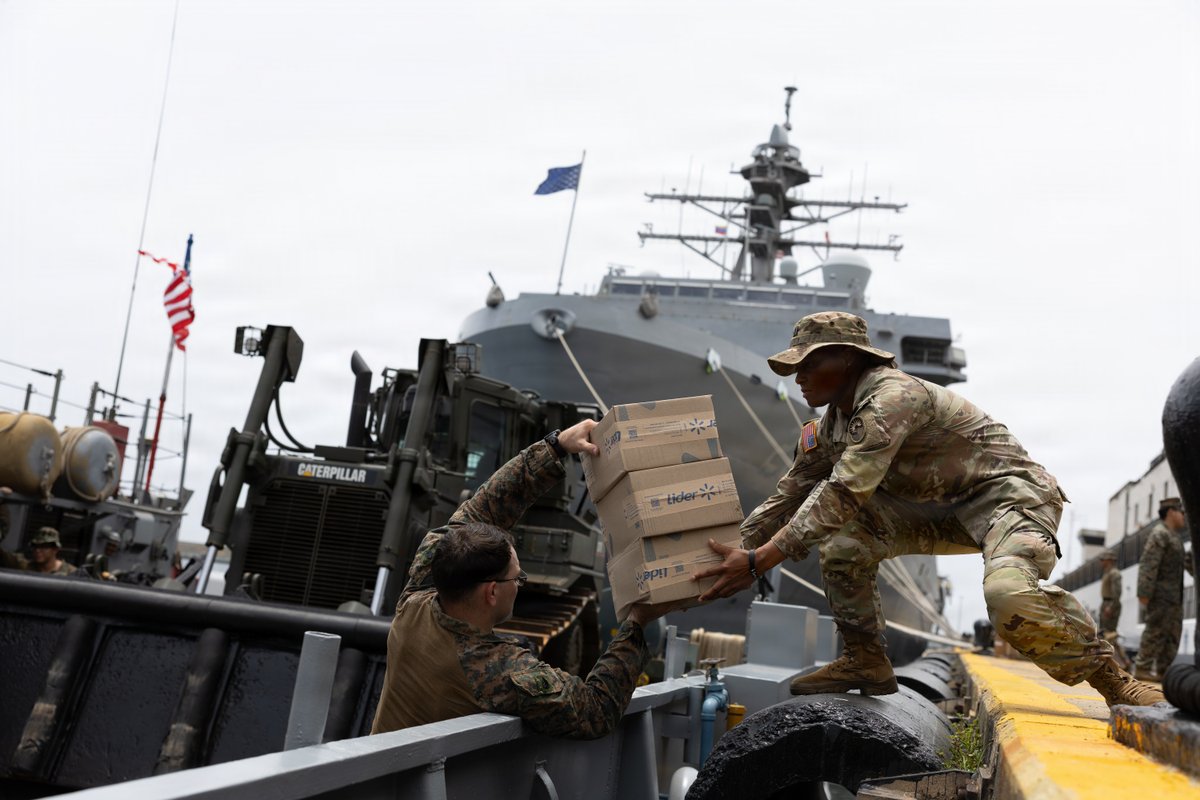 U.S. Marines tweet media