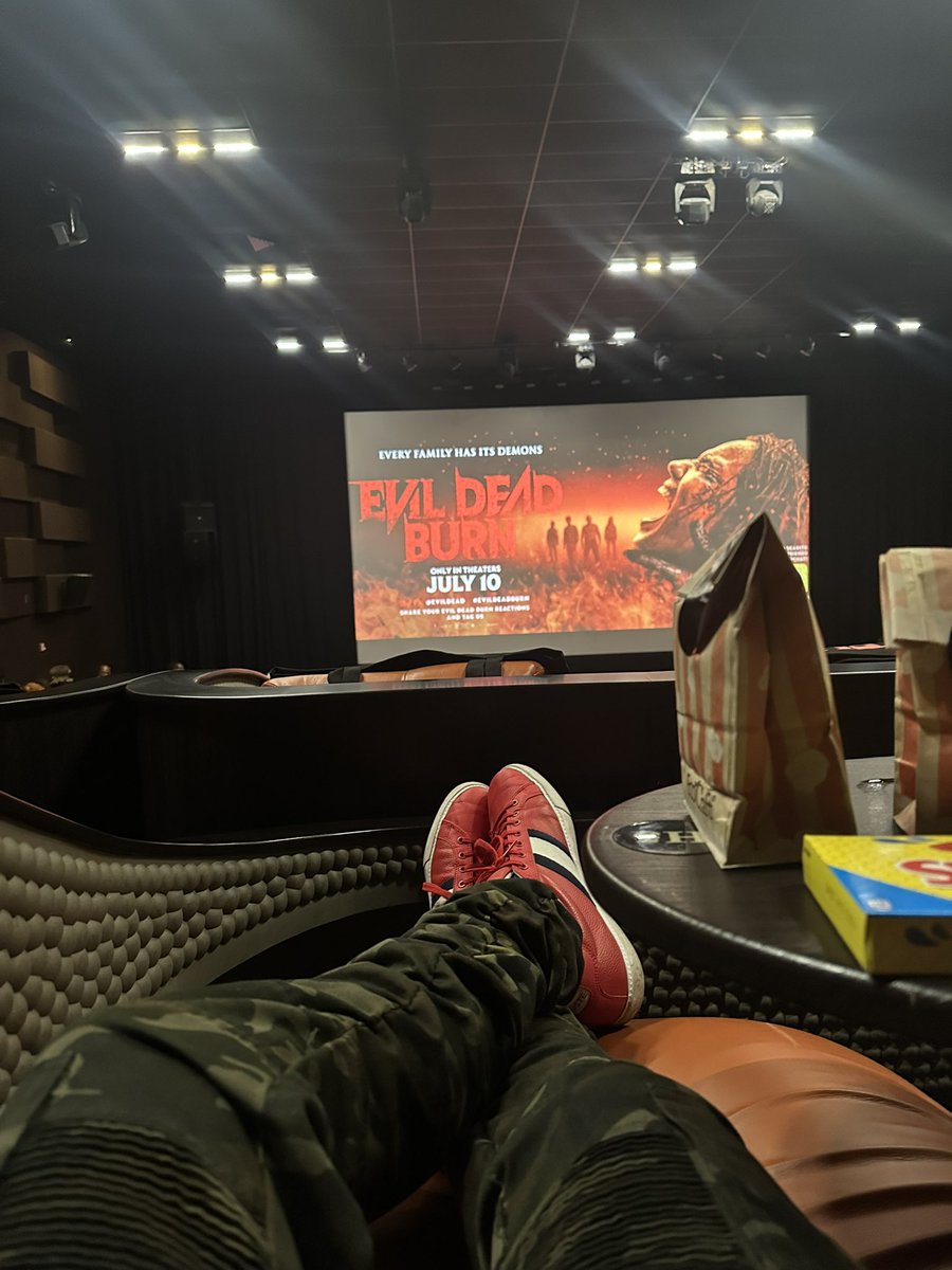 Grandjamez's tweet photo. Early Screening of Evil Dead Rise
Thoughts coming soon 👀
#evildead #evildeadburn #thefeaturepresentation
@DJSUSSONE @evildead @thefeaturepres https://t.co/H6DxdAR94K