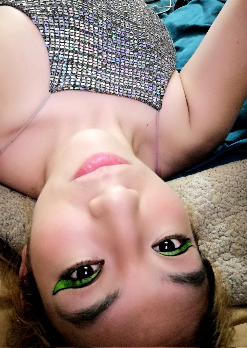 ursummy07's tweet photo. @alexia3185827 DM yo si te digo la verda 💦 https://t.co/NxegUiTW9X