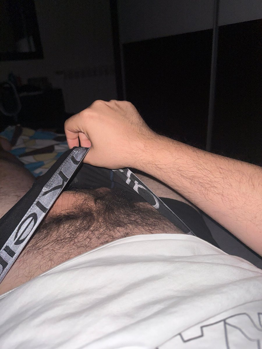 whoisasking64's tweet photo. Esta hora da noite é sempre complicada, não é? 🥴 https://t.co/6oA2fcu6Vk