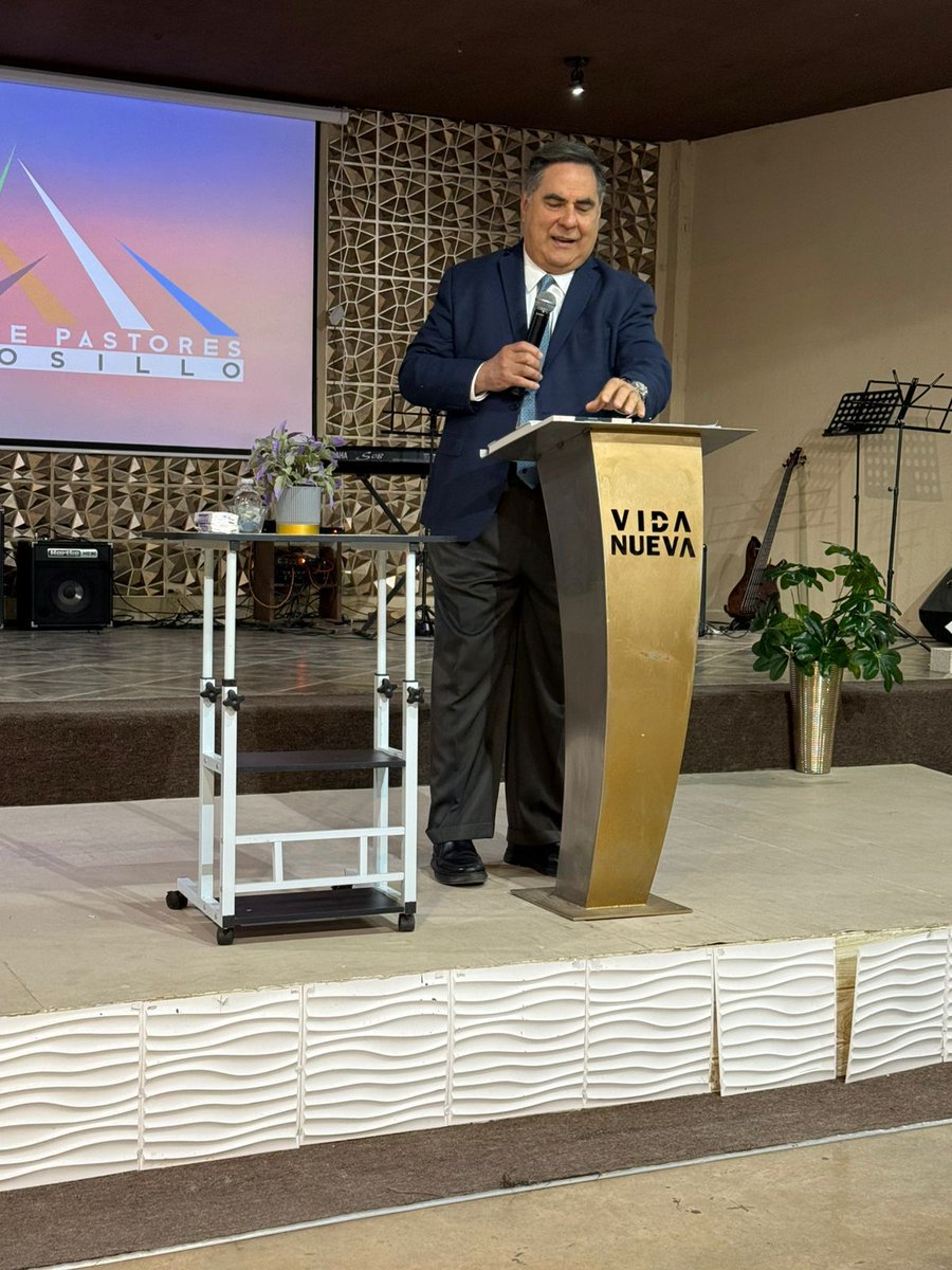 diazpabon's tweet photo. ¡Gran bendición en Hermosillo!

Fue hermoso. El lugar estuvo lleno de pastores y líderes. Dios nos edificó con su palabra. 

Las emisoras Radio Vida encadenaron una transmisión para ministrar a tono el estado de Sinaloa.

Ha sido maravilloso. Vienen más eventos en esta región. https://t.co/GTL0WICWgw
