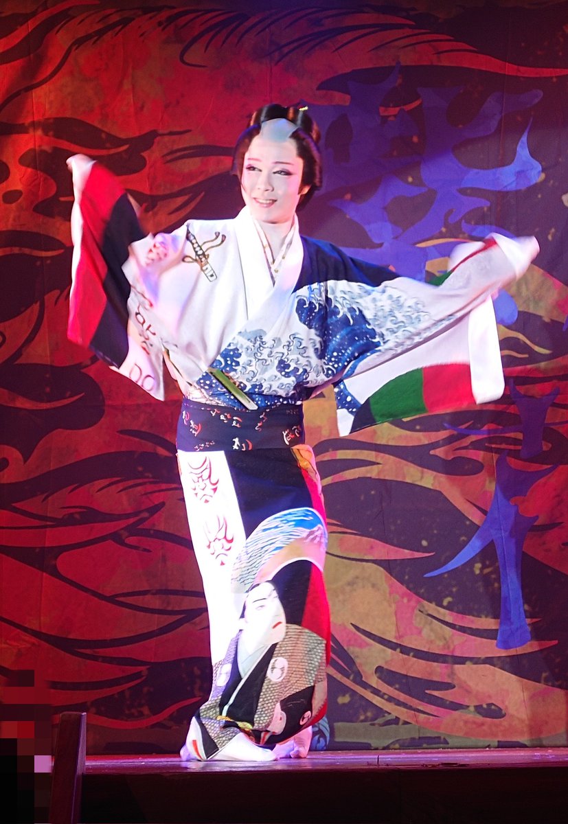 Ryo201578's tweet photo. #御老公の湯 #劇団美鳳
R8.7.7 誕生日公演 夜の部
#紫鳳花道 https://t.co/DXxeYk3lOF