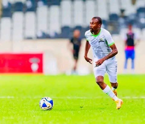 GaytonMcK's tweet photo. I wanna thank the Acting Minister of Police Firoz Cachalia and Captain Moloko and his team for investigating and uncovering that no kidnapping has happened here. The player apparently owed a lot of people money and was in hiding. https://t.co/NOOmDNNPCU
