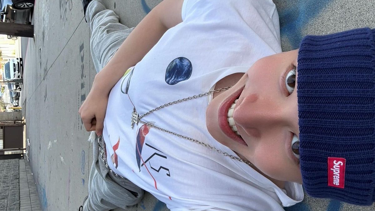 edwrsmartin's tweet photo. btw, that was Martin's first post on weverse https://t.co/WqVsbjfK5R
