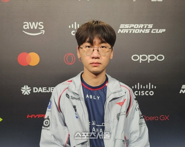 sicgom_esports's tweet photo. “죄송하고 또 죄송합니다”…고개 숙인 ‘도란’, T1 탈락 후 인터뷰 먹먹 “정말 잘하고 싶었는데…” [SS스타] (출처 : 네이버 스포츠) https://t.co/JKZvwSJwBk https://t.co/YdD5fxCUBo