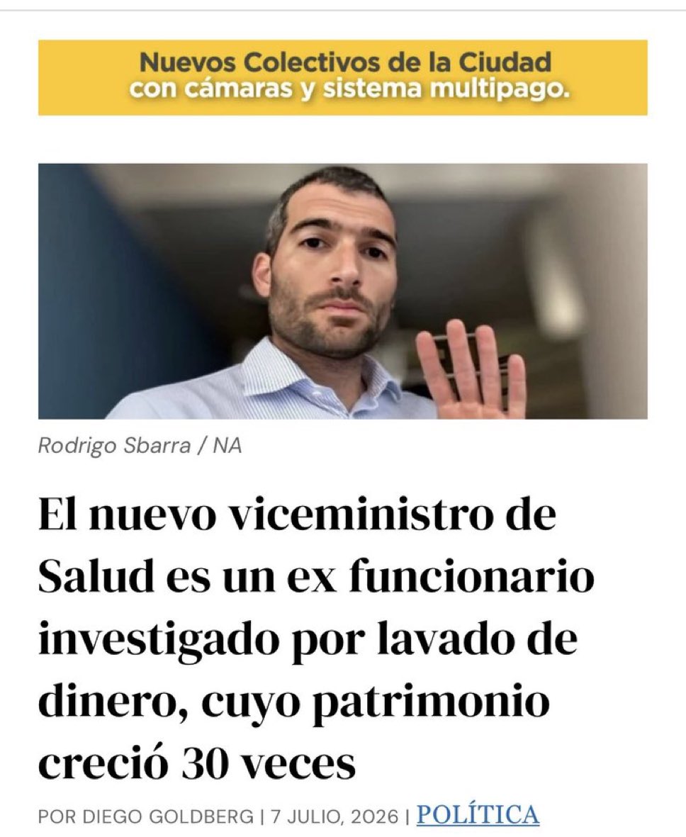 cristiancim's tweet photo. Jajajaj este chorro tuvo que renunciar en el gobierno de Macri y cuando revisaron el despacho había un sobre con 10 mil dólares que se olvidó. Imagínate el resto.
Ahora lo designan en salud. 
El gobierno más corrupto de la historia https://t.co/Sk7zxCWTuV