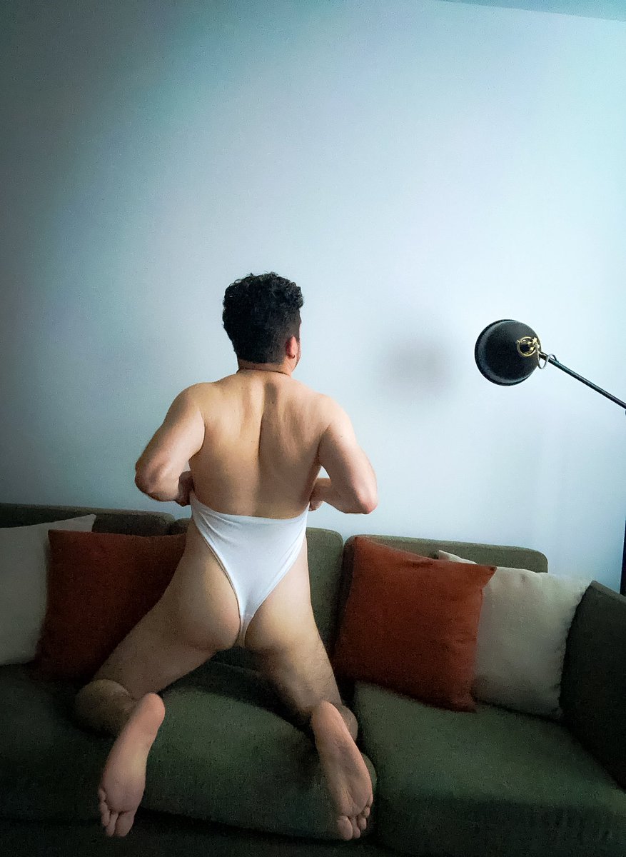 subboi029's tweet photo. How high can you pull this wedgie? https://t.co/wWtgRi1lwp