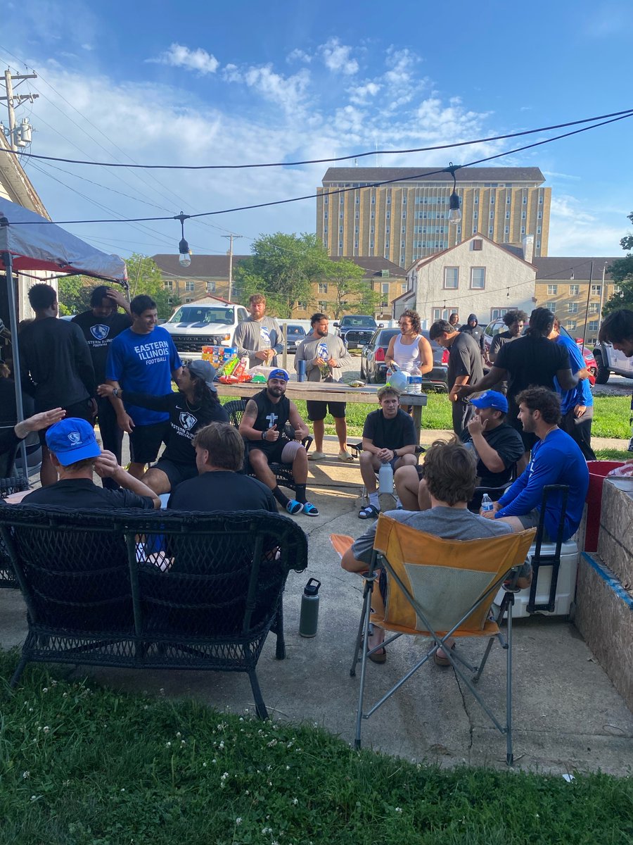 EIU_FB's tweet photo. Together‼️

#WeNotMe | #BleedBlue | #TogetherWeWill https://t.co/pQHK7ne4H1