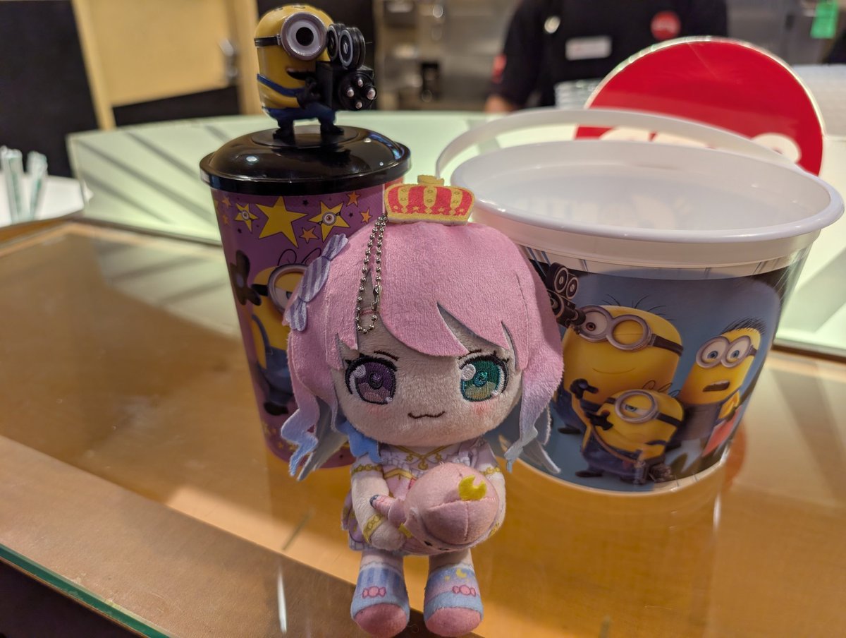 TdesuJ's tweet photo. 今からんなたんと一緒ミニオンズを見る。
#んなたん見て見て https://t.co/PuHRxjVssW