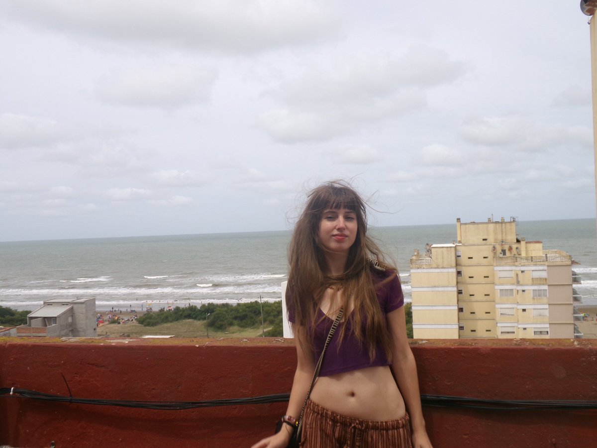 lovinglasgow's tweet photo. con cámara prestada y un montón amor de nuestro primer viaje mi novio me sacó un millón de fotos preciosas https://t.co/JOFoKgtYVi