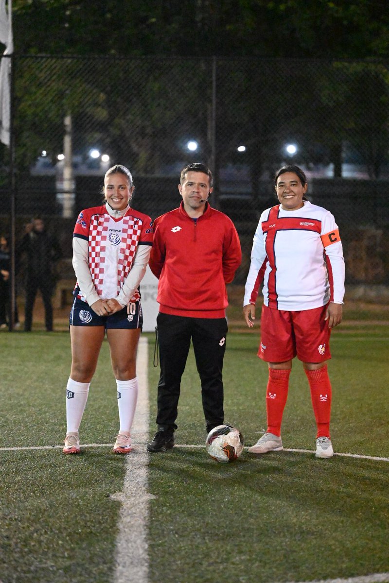 sndpy's tweet photo. #SNDGuaraníme🏛 • Kuñãnguéra omboty quinta fecha⚽️

Manga ñembosarái ohechauka #ComplejoSND-me kuñãnguéra katupyry ñembohováipe🔝

Aguivéntema ñaime ára jaikuaa haguã mávapa temimoīmby ha'evéva🎉🎖

#Ñoa'ãngatuÑanembojoja🤝🏻 https://t.co/1xxNidVem1