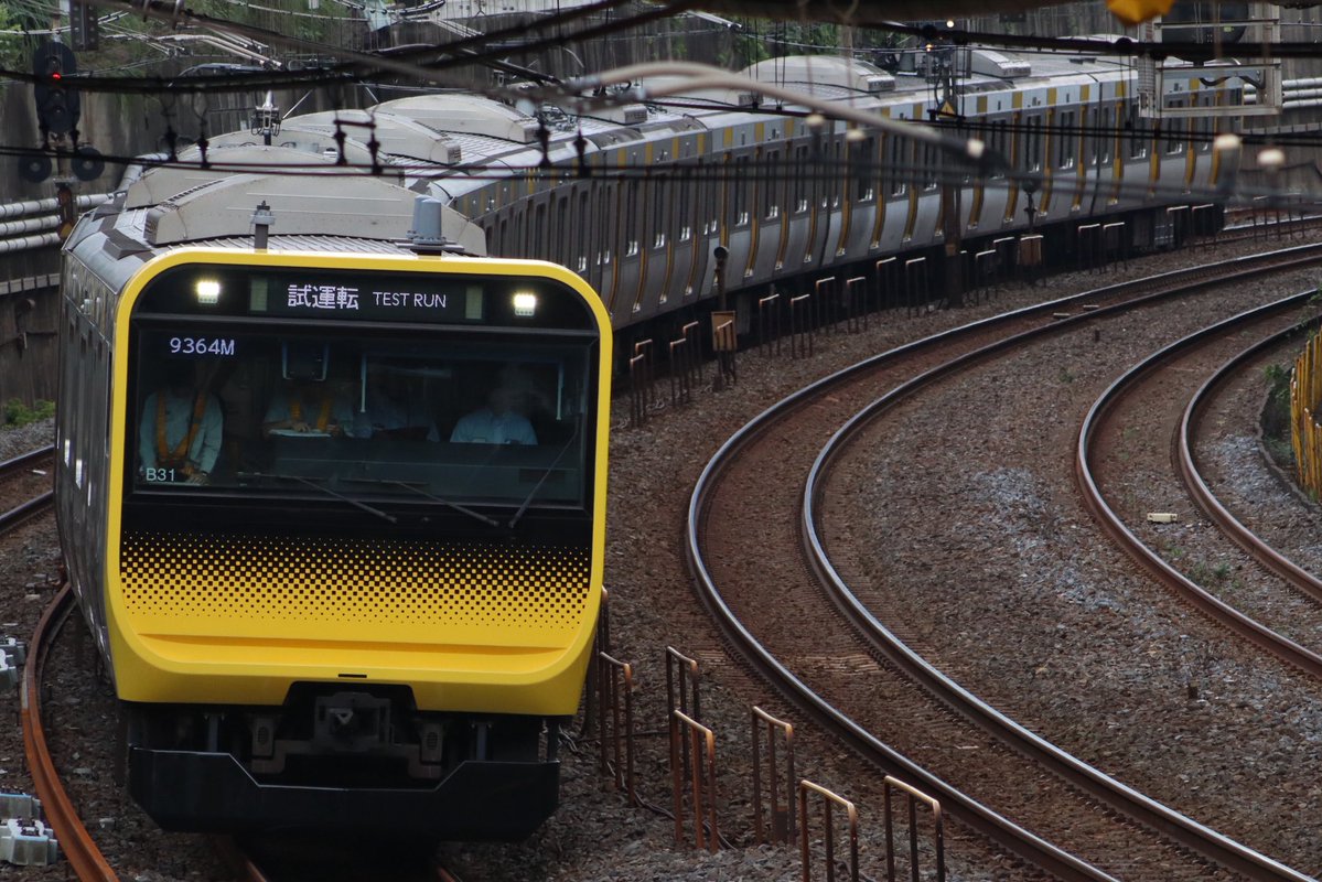 SHc606's tweet photo. 7/8
E235系 ミツB31編成
（試9363M･9364M）
@東船橋～津田沼
B31の初沿線撮影 https://t.co/KSPoeOexIn