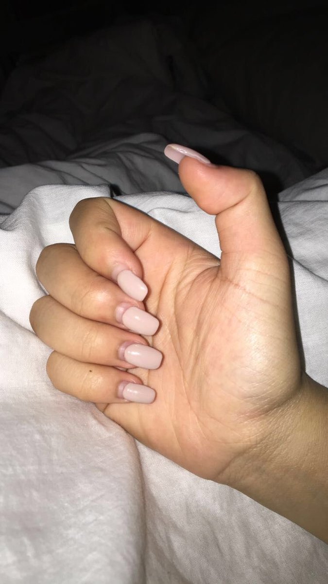 Alex_isRamirez's tweet photo. Someone pay for my new nails :c 

There’s no way I’m really walking around like this. https://t.co/UOVqToI0tL