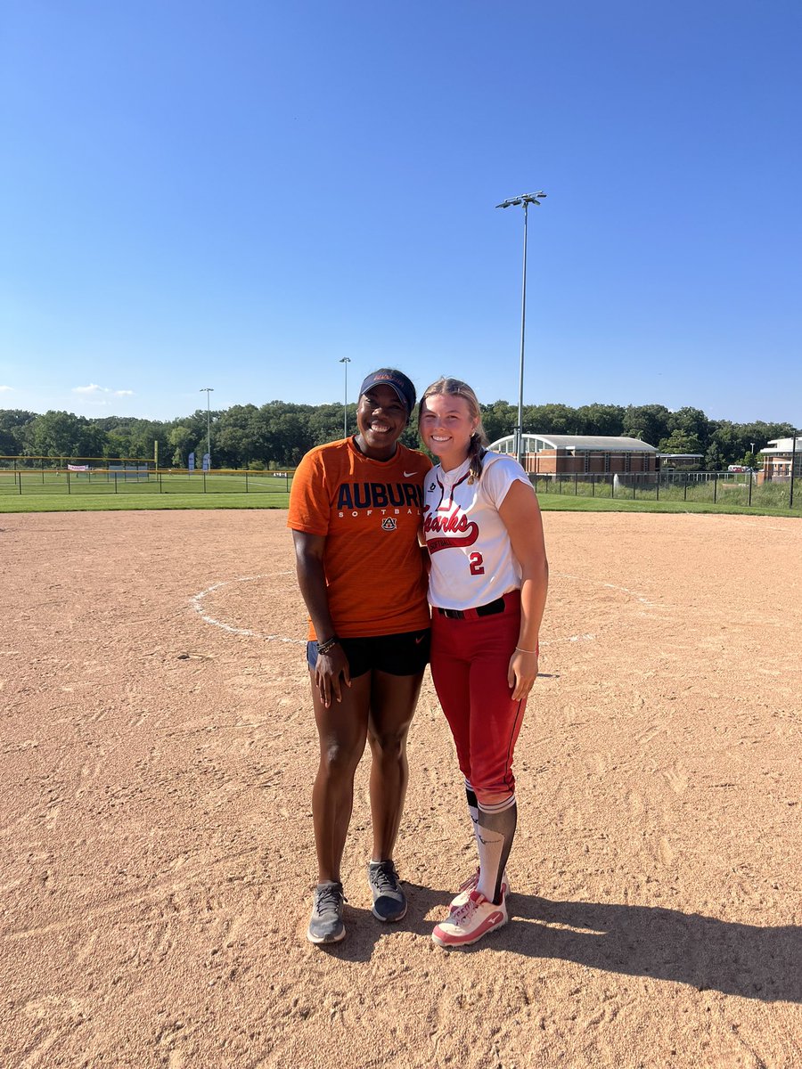 C_Painter2's tweet photo. I had a great time at the @DDSBandEvents connect camp today! Thank you @UNCSoftball and @AuburnSoftball for coming out. I learned a lot offensively and defensively! Can’t wait to keep this season going. https://t.co/OKxgcb2cUG