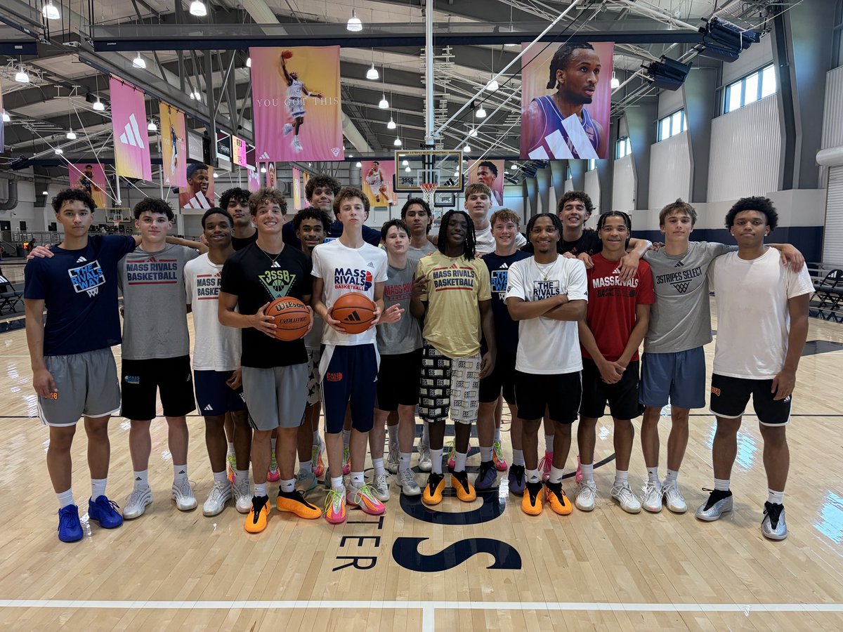 RivalsNation's tweet photo. 17s and 16s 3SSB teams having practice tonight in Bryan, TX before we head off for a team dinner. Games begin tomorrow. Love our guys. We are very young, play hard, share the basketball, and are super talented. Big things ahead for this group. https://t.co/xV8Wg2ZJfD