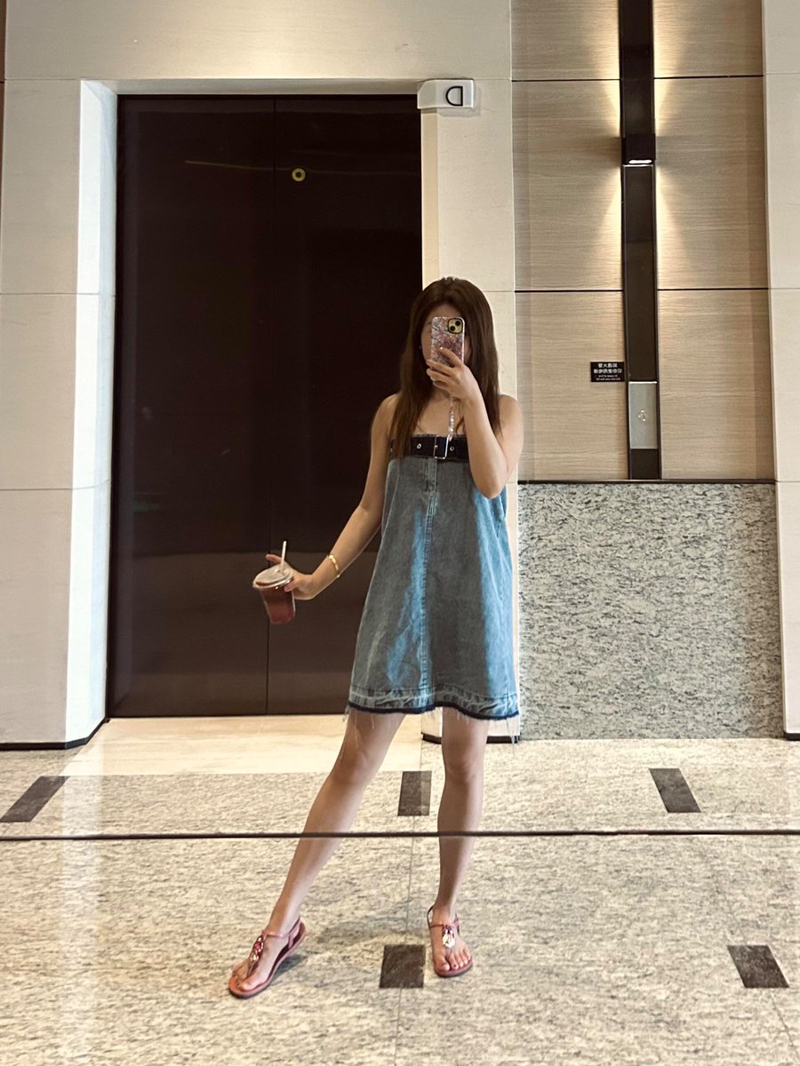 niliuersh's tweet photo. 深圳的弟弟不喜欢姐姐这样的吗？可以加个好友视频看看呀。 https://t.co/Mlu7rWN2Xo