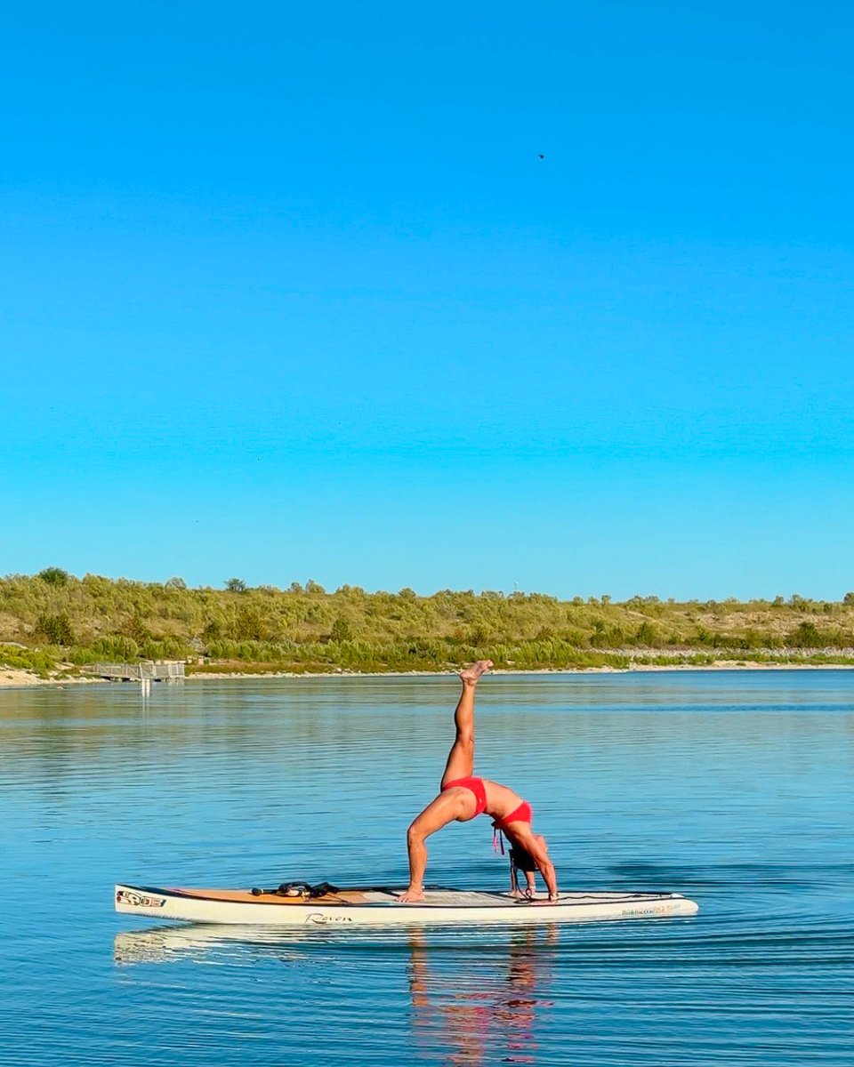 VisitBoerne's tweet photo. 🏄‍♀️Find your balance...on the water. 🧘‍♀️🌊
Let your paddleboard become your yoga mat and challenge your balance, focus, and flexibility in the great outdoors with SUP Yoga at Boerne City lake!
🗓️ July 16, 23 &amp; 30
📍 Boerne City Lake
🎟️https://t.co/TnxWuShPur
📷: @CurlyAdventures https://t.co/FBZxPMIfQh