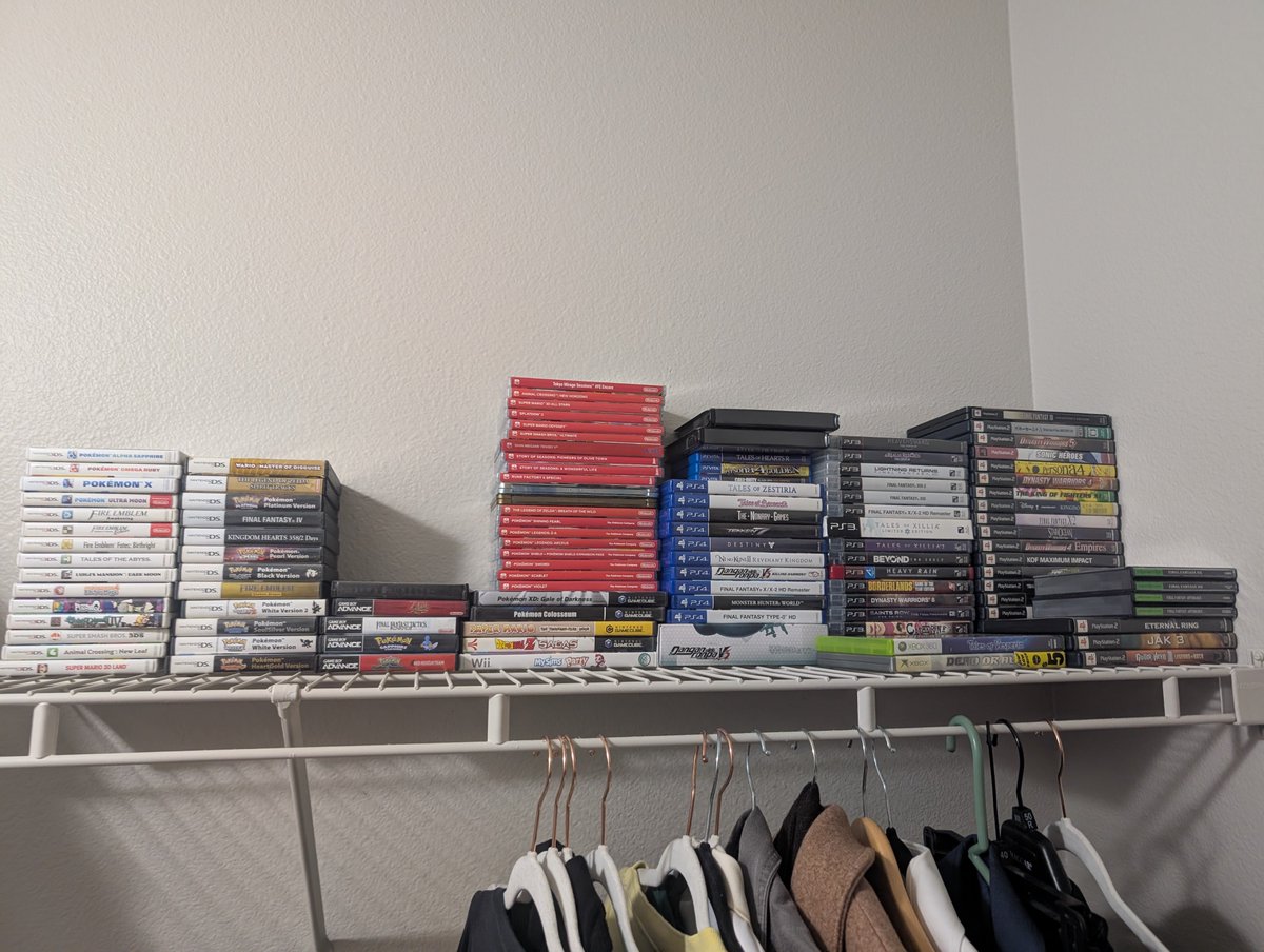 Enemyorange's tweet photo. Something something physical media something something umm fuck all 3 console companies.... yea. https://t.co/LLPmsMZN19