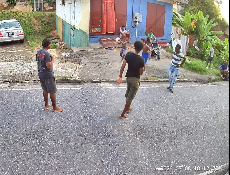 bswaldron's tweet photo. What they really learning in school? 

What I really asking Boi, these niggas don't go to school. 

And according to them I should come outside.... https://t.co/sFba7LhTfv