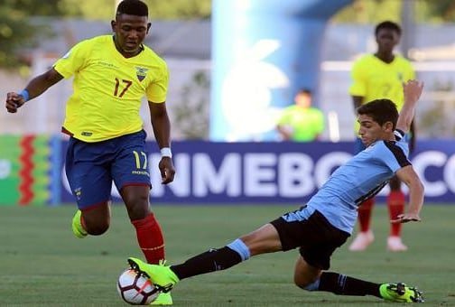 SalvatoreGandh's tweet photo. Emerson Espinoza (25 🇪🇨) hoy jugando en Deportivo Sto Domingo. Hace algunos años era uno de los canteranos gen 2001 con mayor proyección de IDV. Incluso fue fichado en copropiedad por Parma e Inter de Milán.

Su evolución parecía apuntar alto. Curioso cómo desarrolló su carrera. https://t.co/7JUG53Mb9R